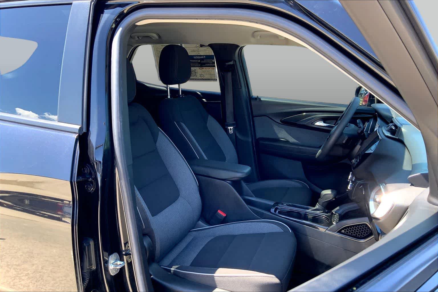 Certified 2021 Chevrolet TrailBlazer LT w/ Sun and Liftgate Package FWD image 9