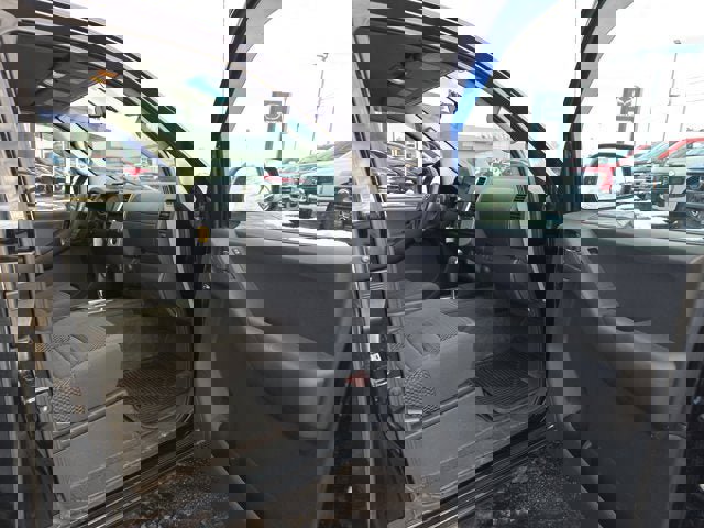 Used 2012 Nissan Frontier SV image 12