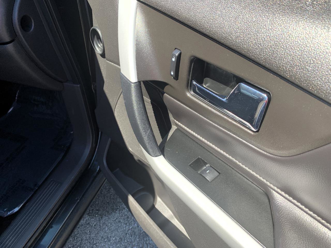 Used 2014 Ford Edge SE FWD image 32