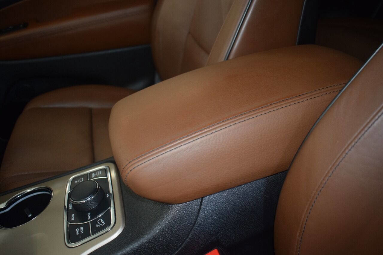 Used 2015 Jeep Grand Cherokee Summit w/ Platinum Series Group image 38