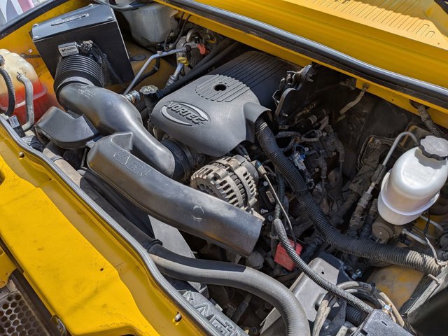 Used 2004 HUMMER H2 w/ Preferred Equipment Group image 21