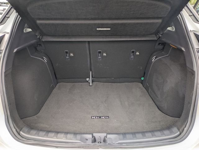 Used 2023 Nissan Kicks SR w/ SR Premium Package FWD image 24
