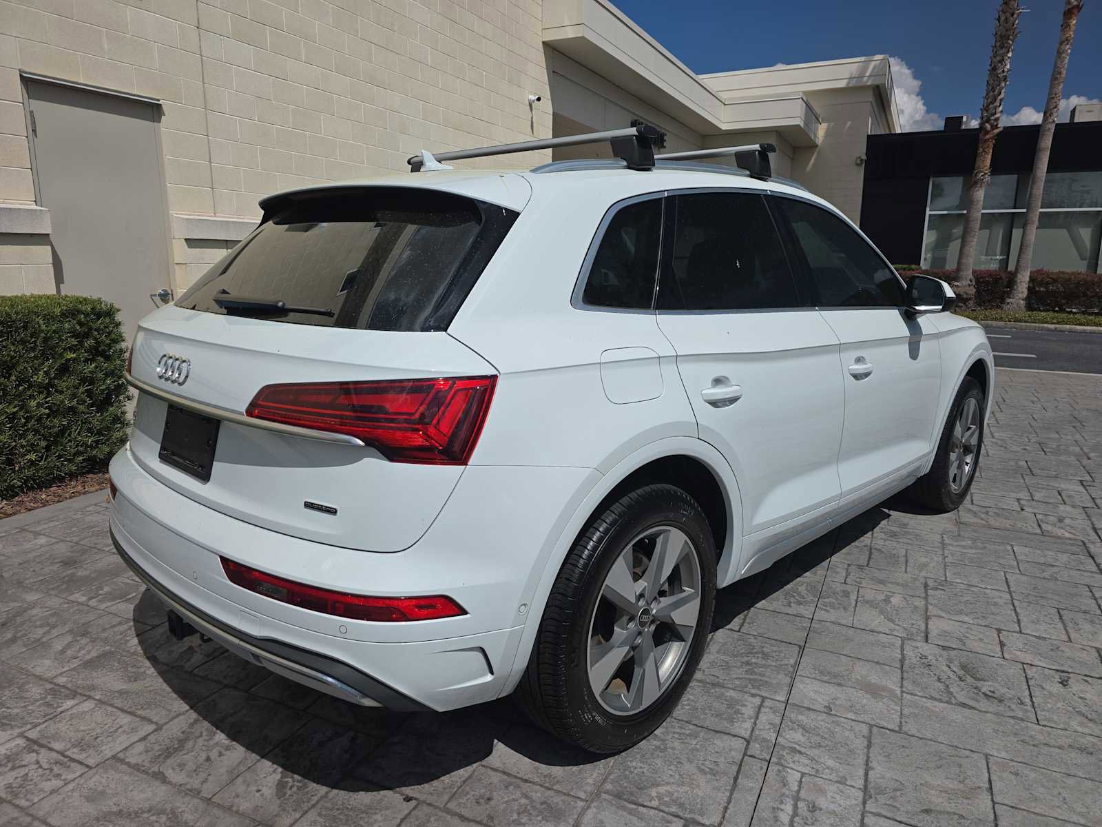 Used 2023 Audi Q5 Prestige image 3