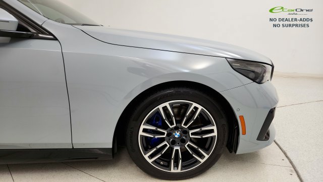 Used 2026 BMW 540i xDrive AWD/4WD image 21