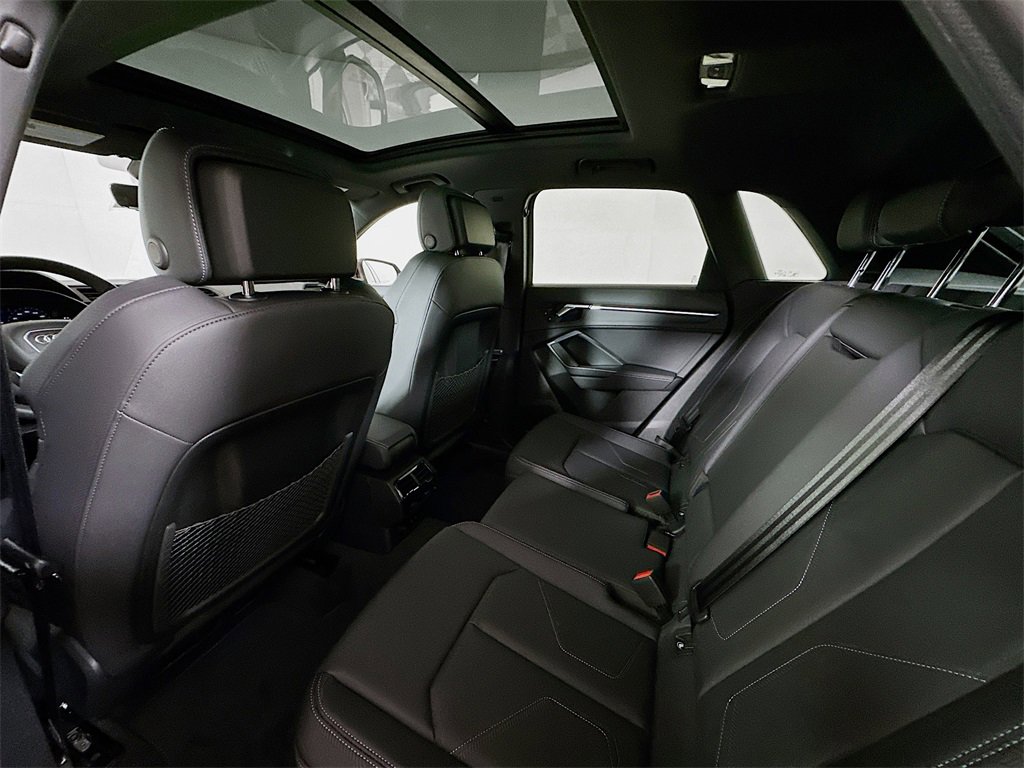 New 2025 Audi Q3 2.0T Premium image 4