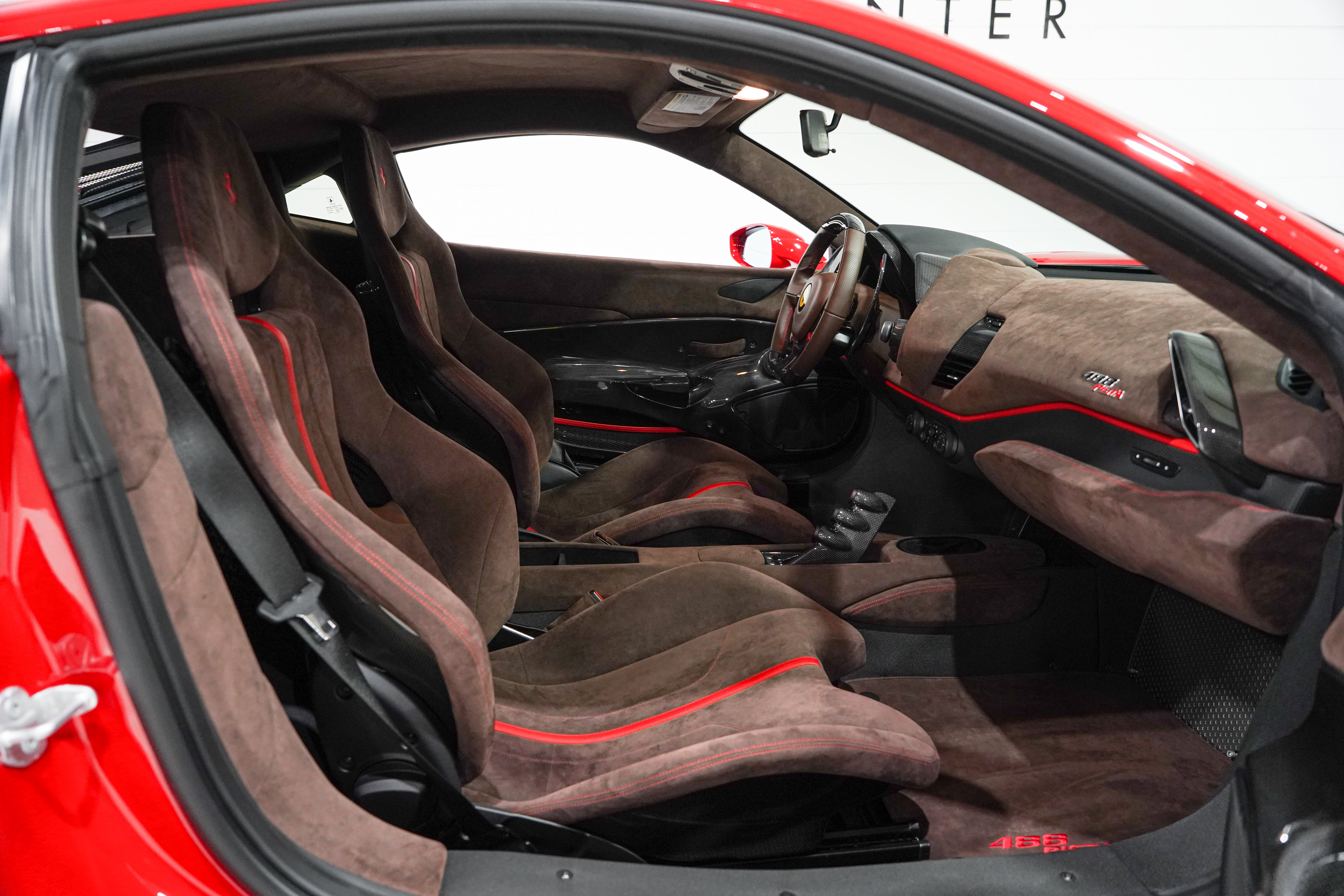 Used 2020 Ferrari 488 Pista Coupe RWD image 14