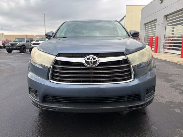 Used 2016 Toyota Highlander LE video 2