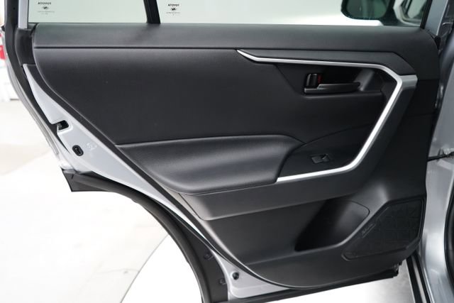 Used 2022 Toyota RAV4 LE image 42