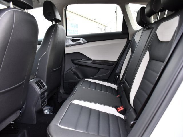 New 2026 Volkswagen Taos SEL AWD/4WD image 18