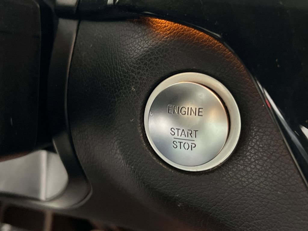 Used 2016 Mercedes-Benz GL 450 4MATIC image 36