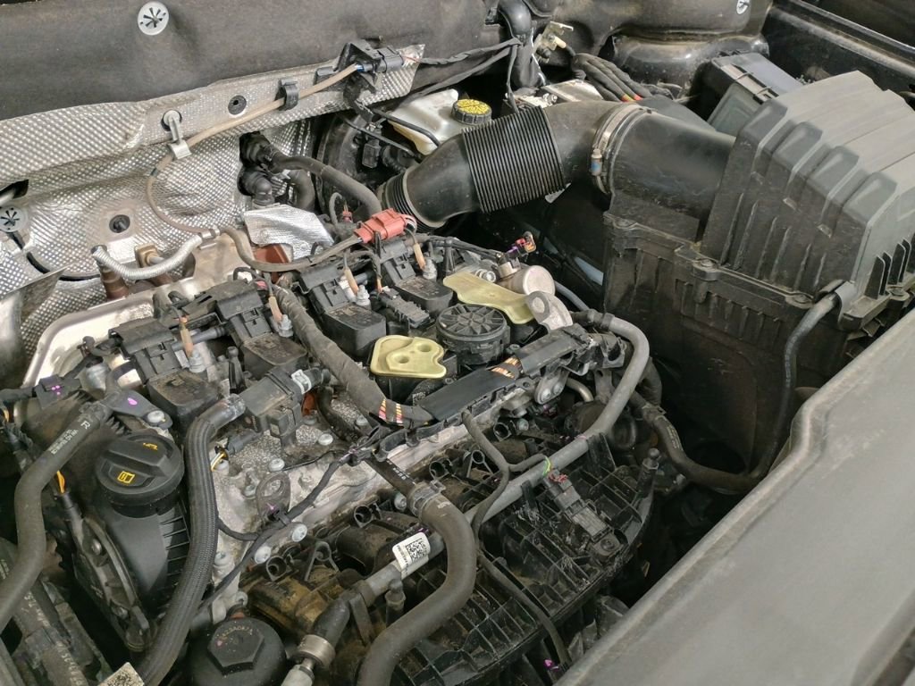 Used 2024 Volkswagen Atlas Cross Sport SE image 9