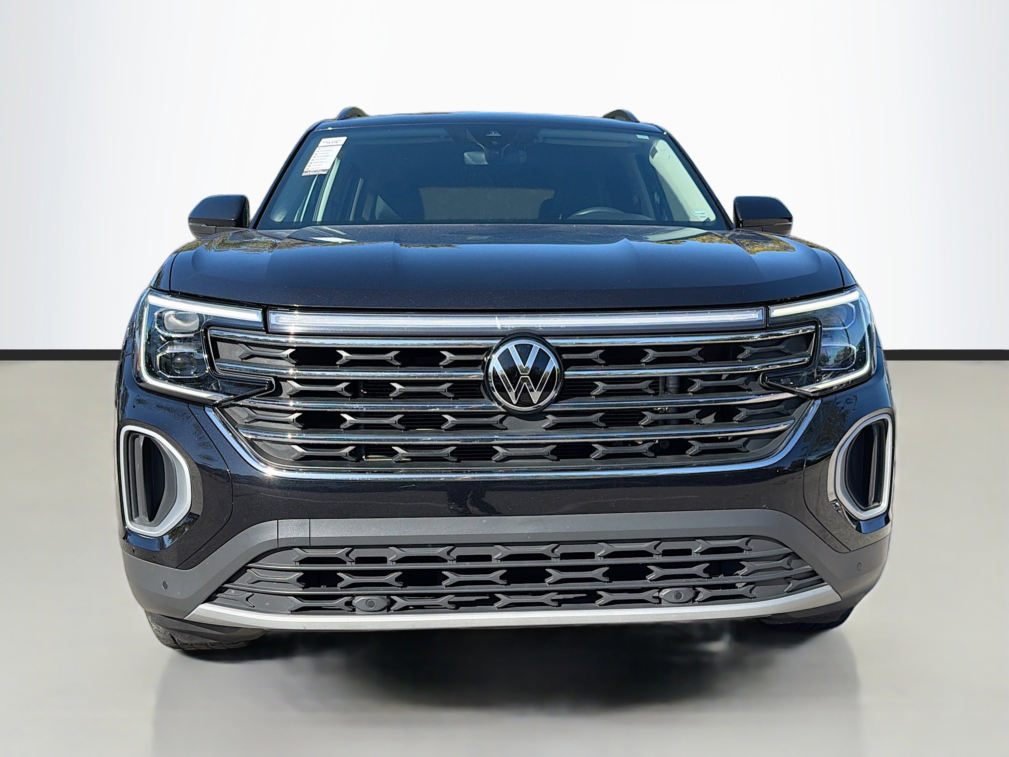 Used 2024 Volkswagen Atlas SE image 8