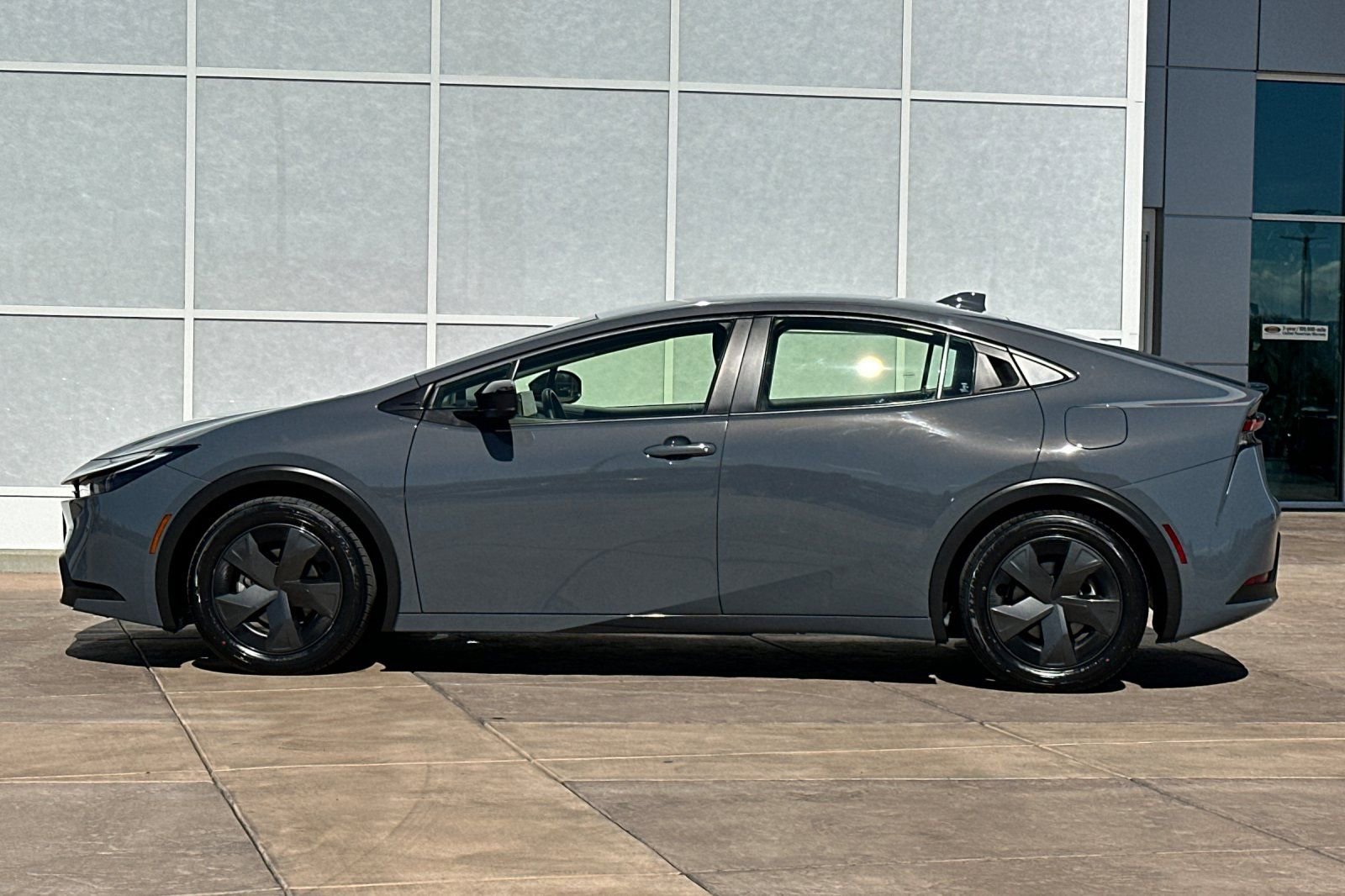 Used 2023 Toyota Prius LE image 7