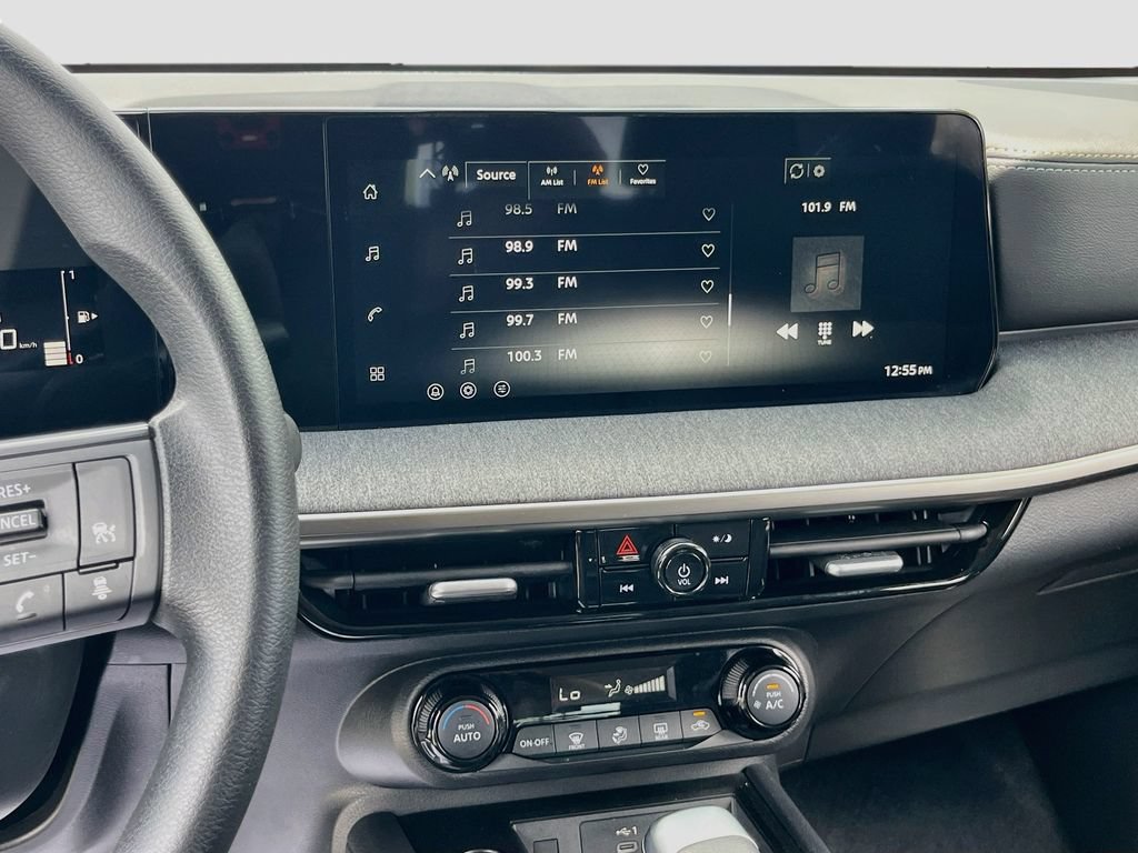 Used 2026 Nissan Kicks SV FWD image 14