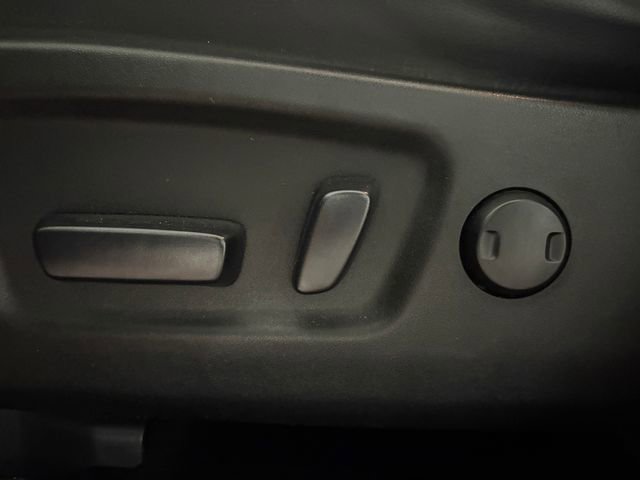 Used 2015 Toyota Highlander XLE image 10