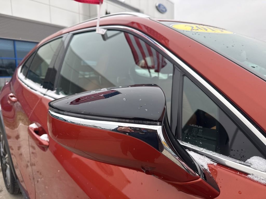 Used 2019 Lexus UX 200 image 11