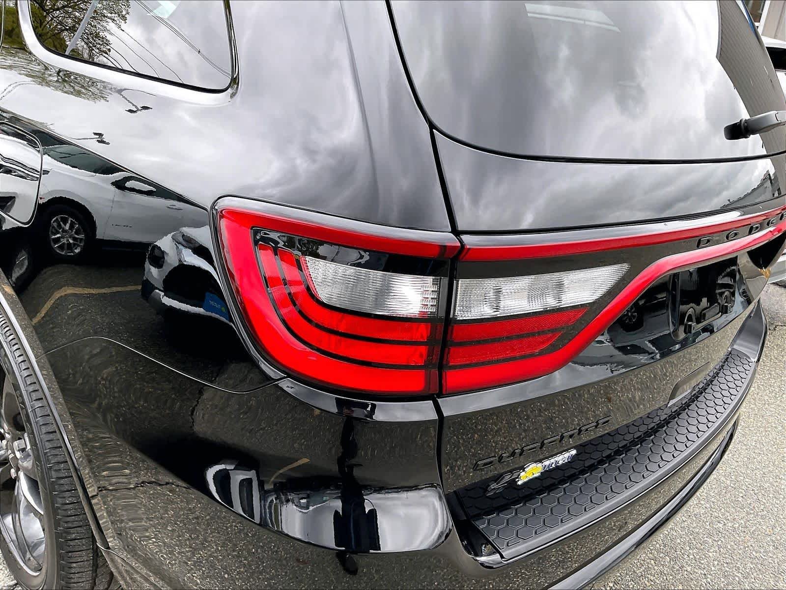 Used 2022 Dodge Durango R/T w/ Blacktop Package AWD/4WD image 35