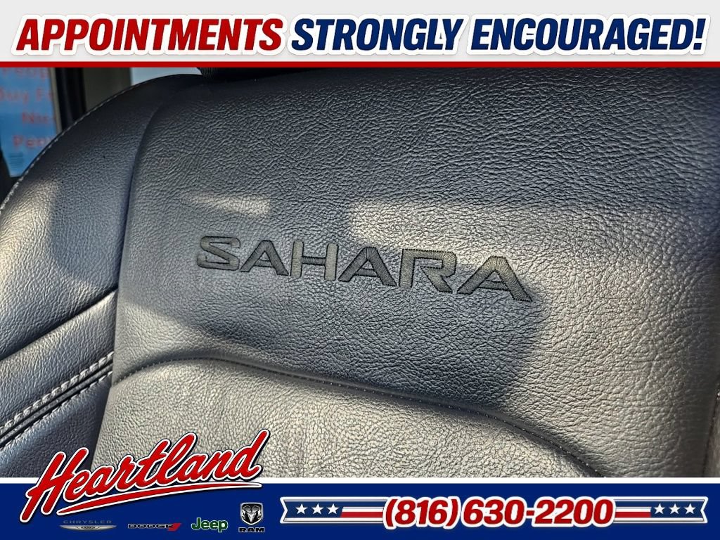 Used 2018 Jeep Wrangler Unlimited Sahara AWD/4WD image 38