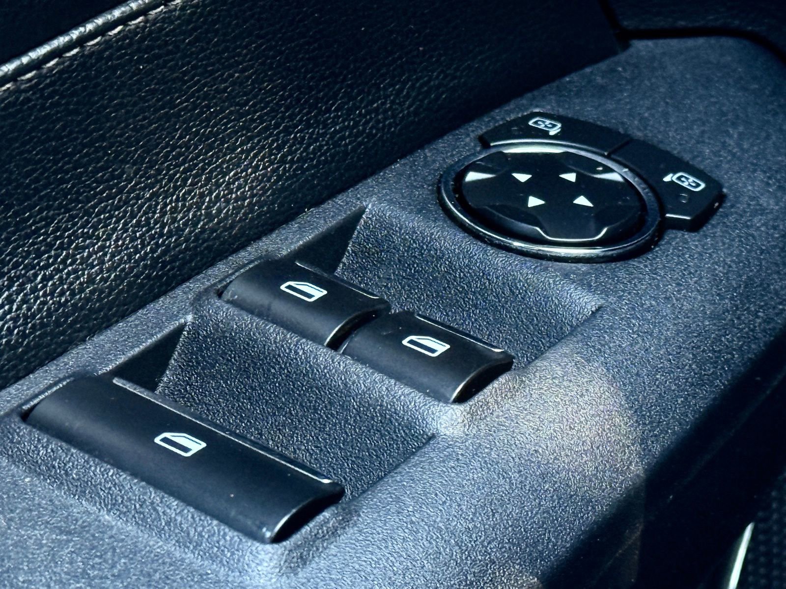 Used 2015 Ford Mustang GT Premium image 31