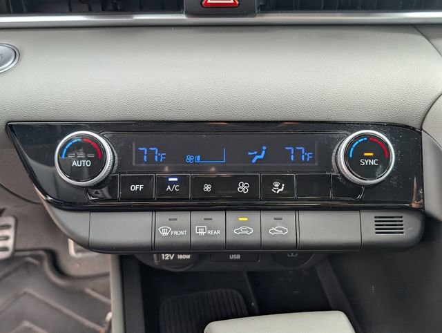 Certified 2025 Hyundai Elantra Sport image 18