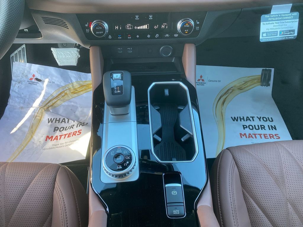 New 2026 Mitsubishi Outlander SEL image 22