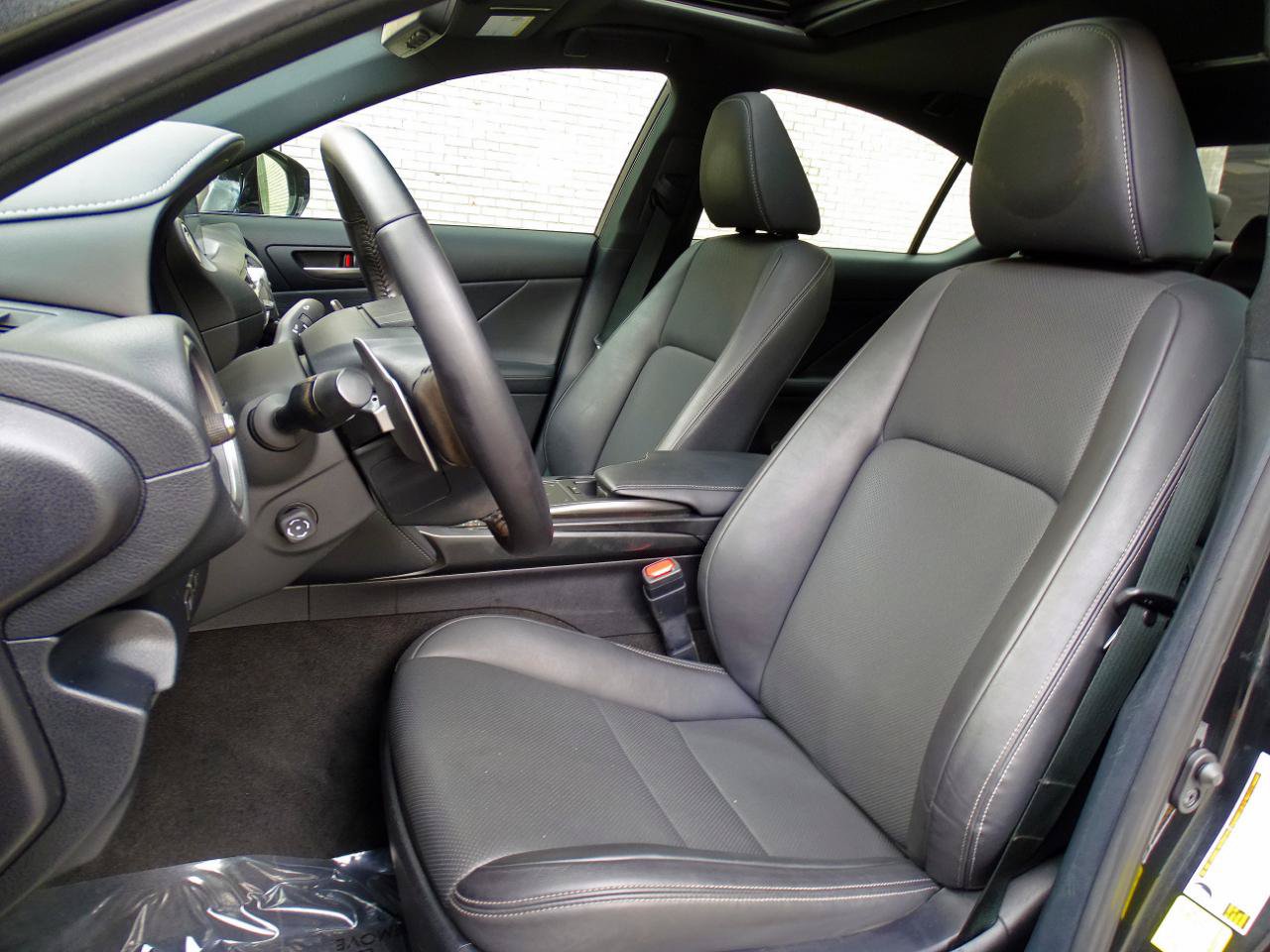 Used 2022 Lexus IS 300 AWD w/ Premium Package image 12