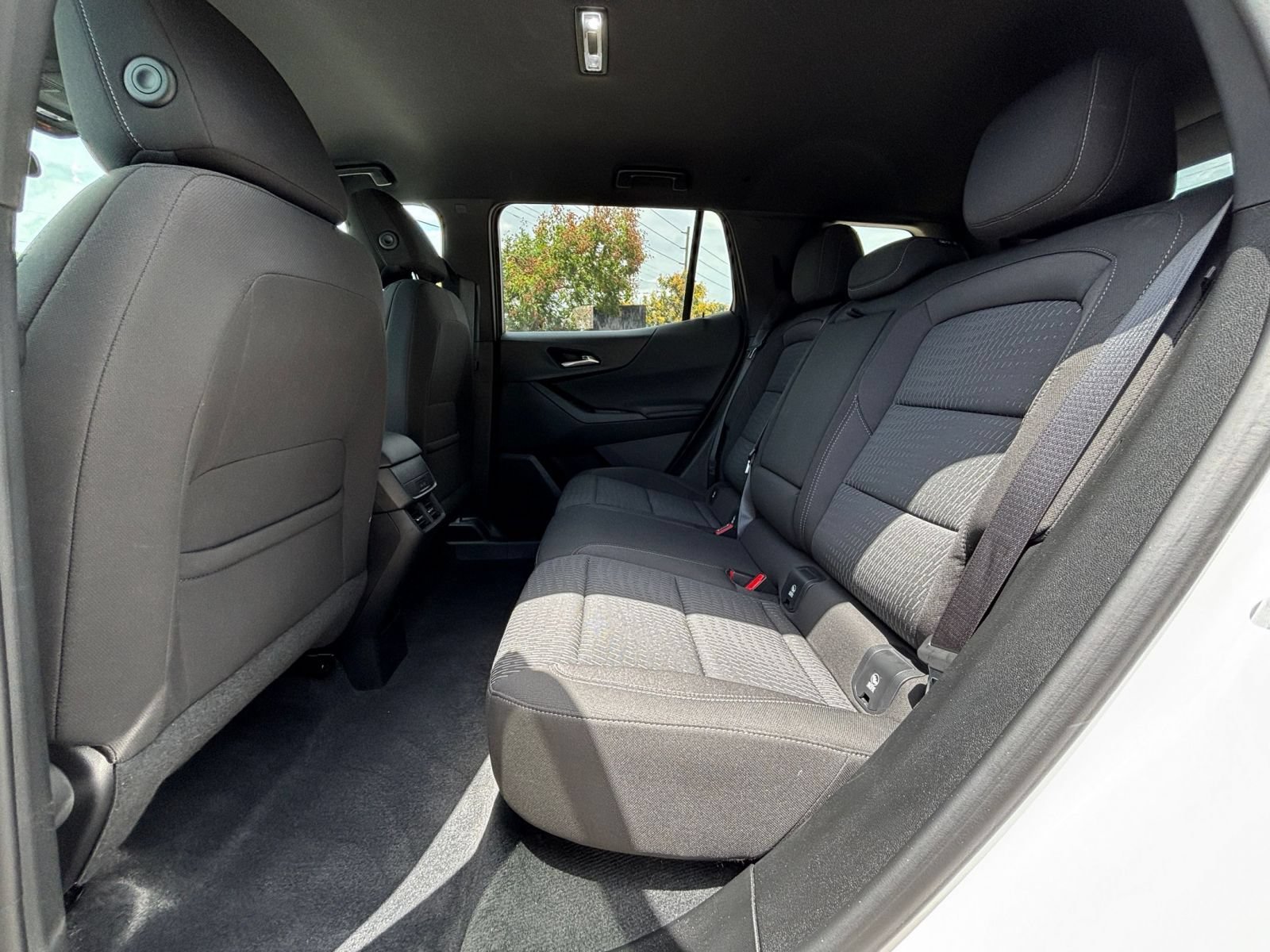 Used 2025 Chevrolet Equinox LT FWD image 21