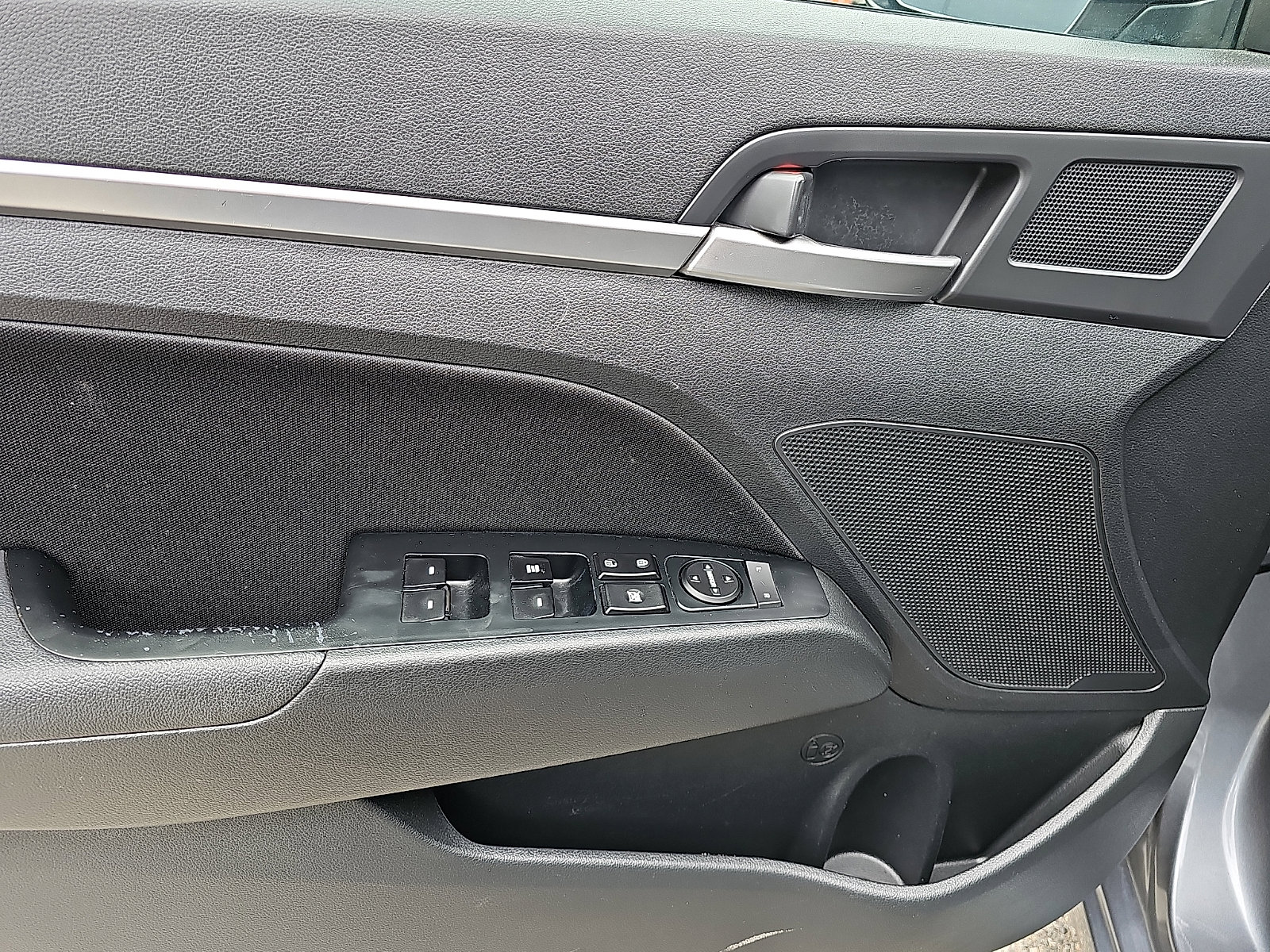 Used 2019 Hyundai Elantra SEL w/ Cargo Package FWD image 13