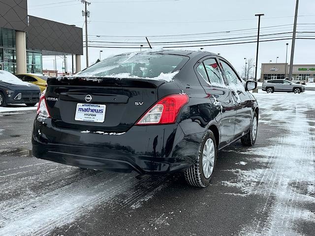 Used 2018 Nissan Versa SV image 9