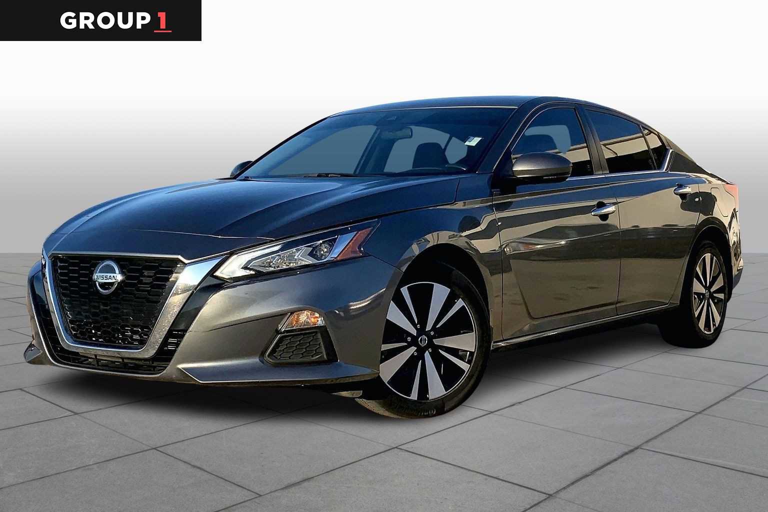 Used 2022 Nissan Altima 2.5 SV w/ SV Premium Package