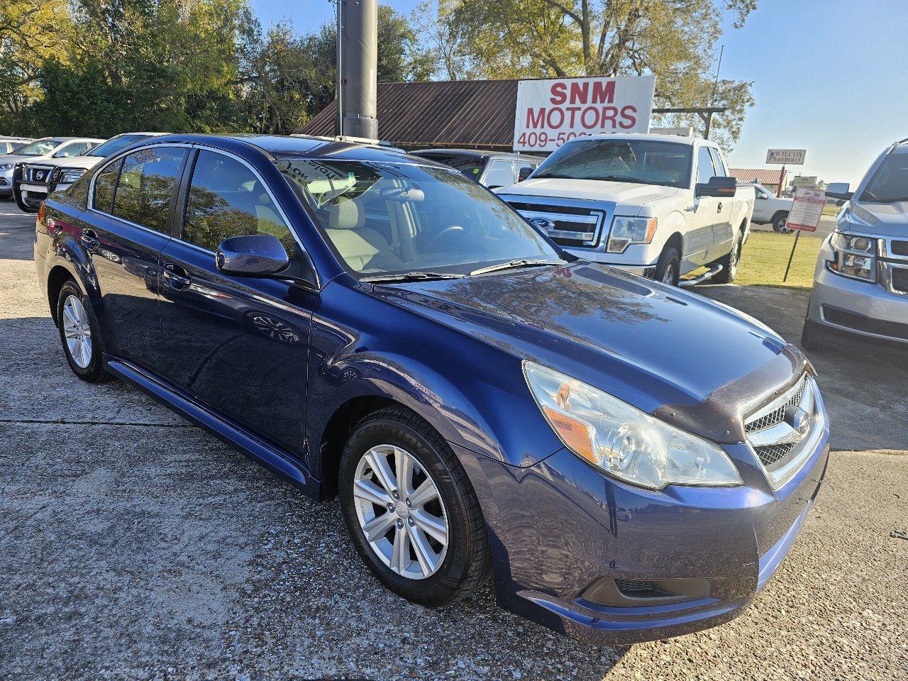 Used 2010 Subaru Legacy 2.5i Premium image 2
