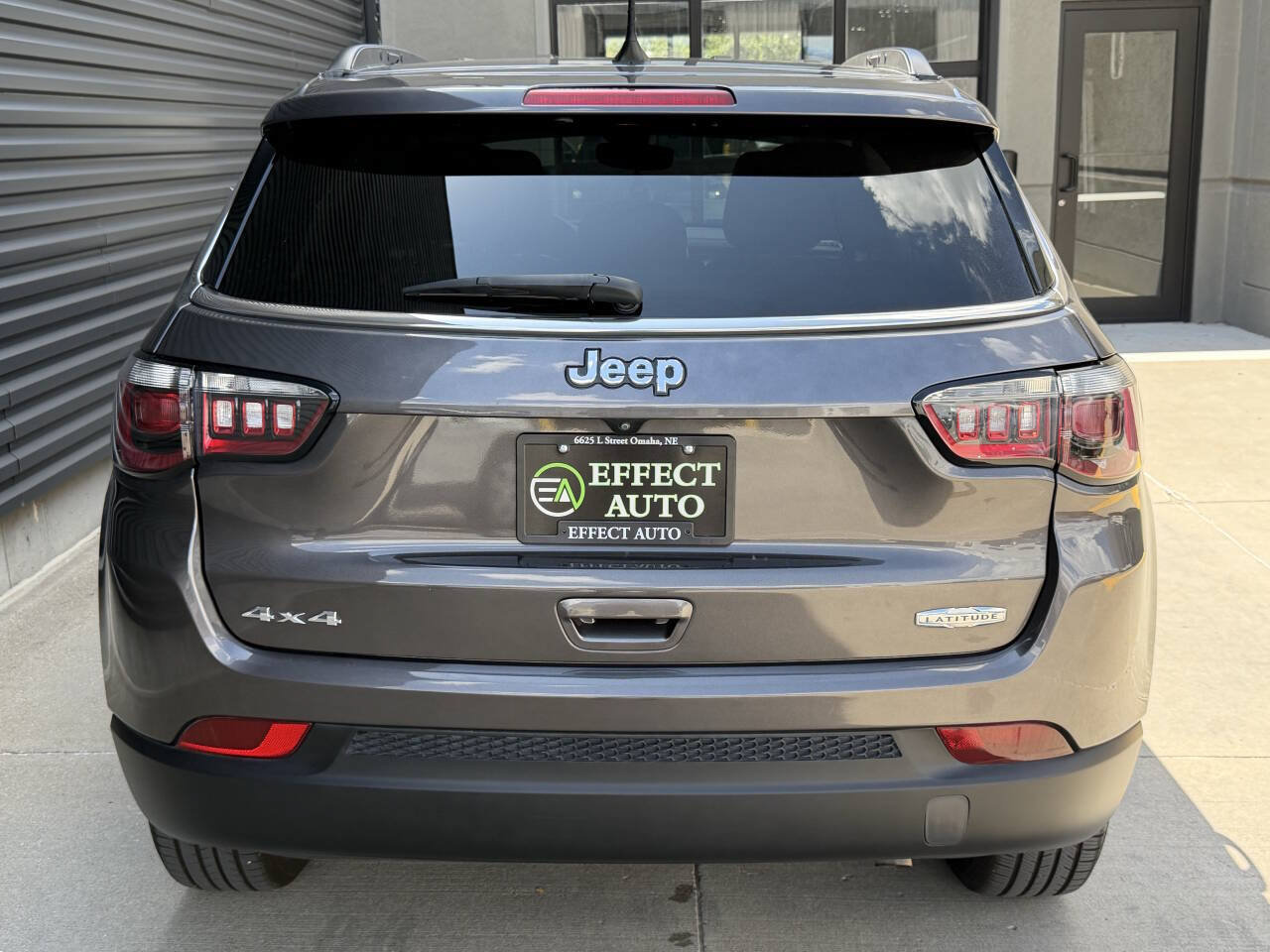Used 2022 Jeep Compass Latitude AWD/4WD image 12
