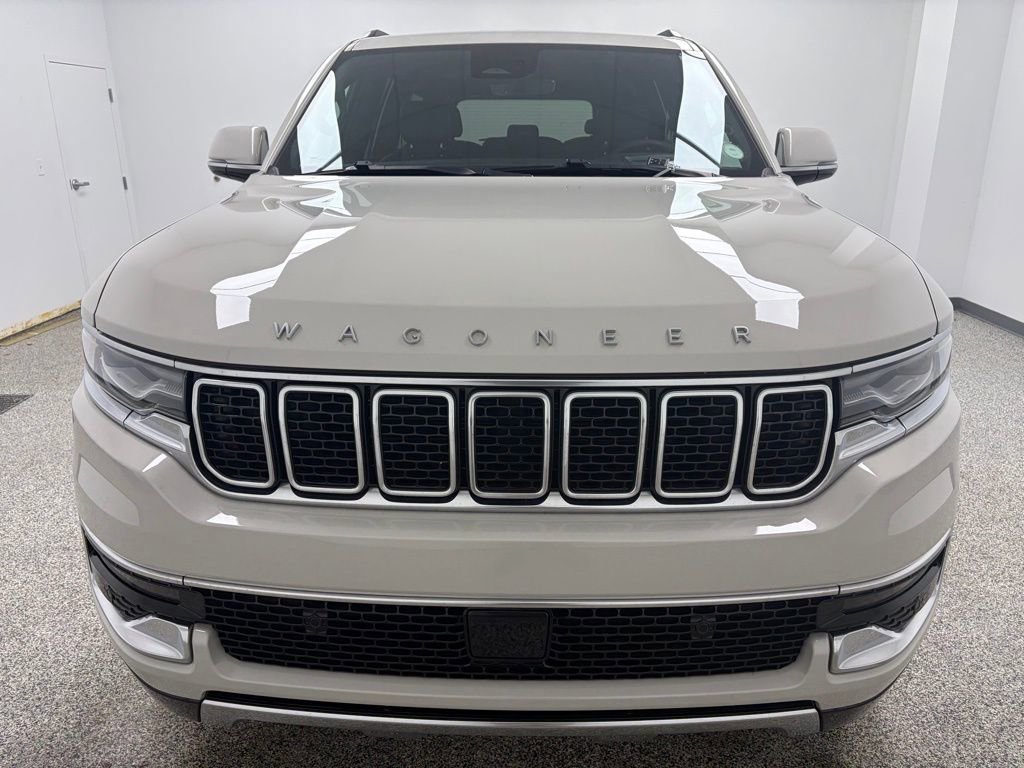 Used 2022 Jeep Wagoneer Series III image 2