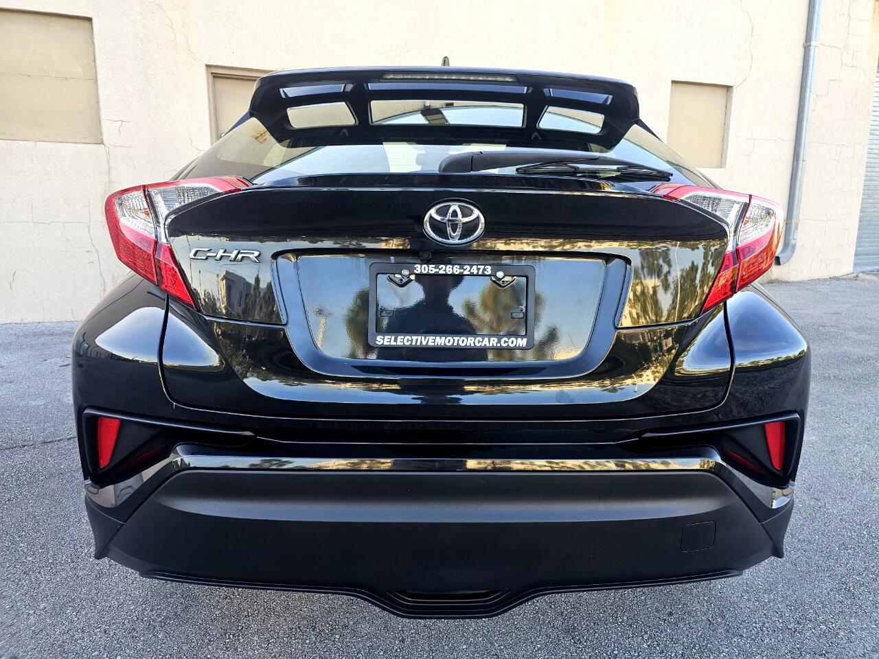 Used 2019 Toyota C-HR Limited image 6