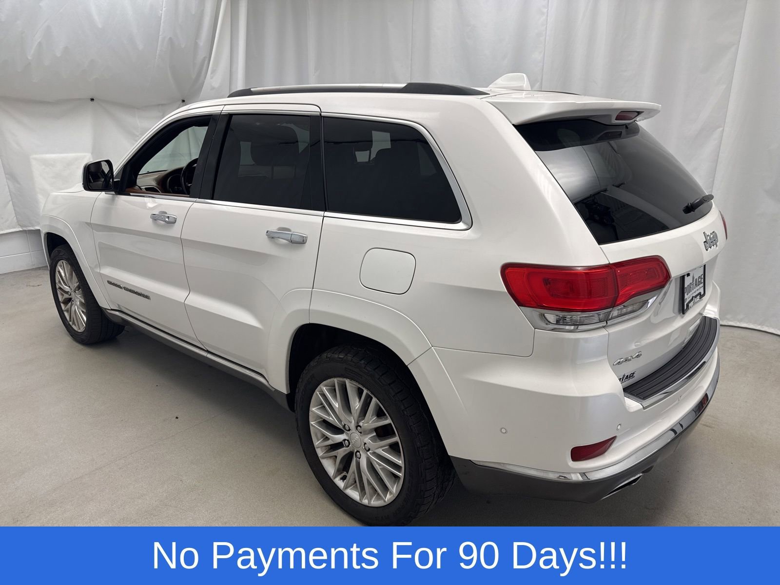 Used 2017 Jeep Grand Cherokee Summit AWD/4WD image 4