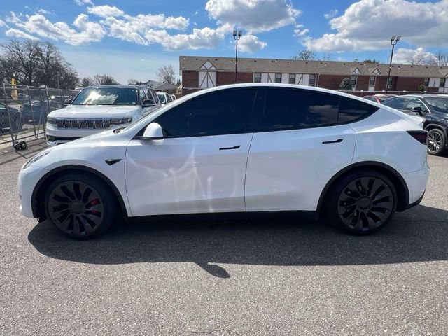 Used 2022 Tesla Model Y Performance image 10