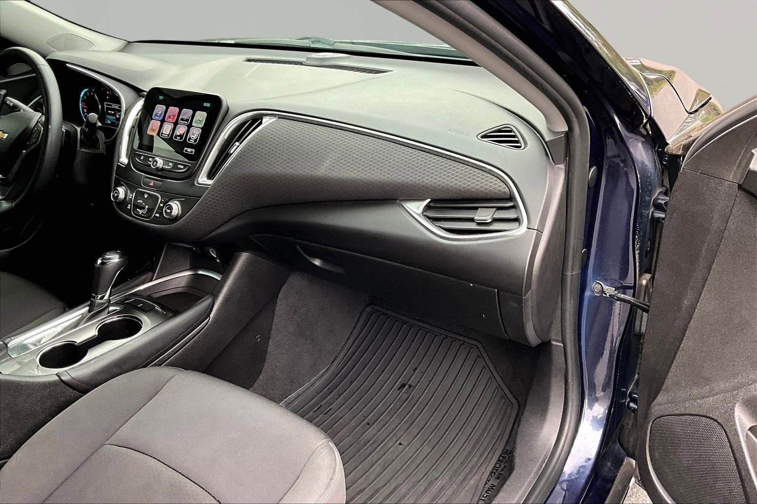 Used 2016 Chevrolet Malibu LT FWD image 26