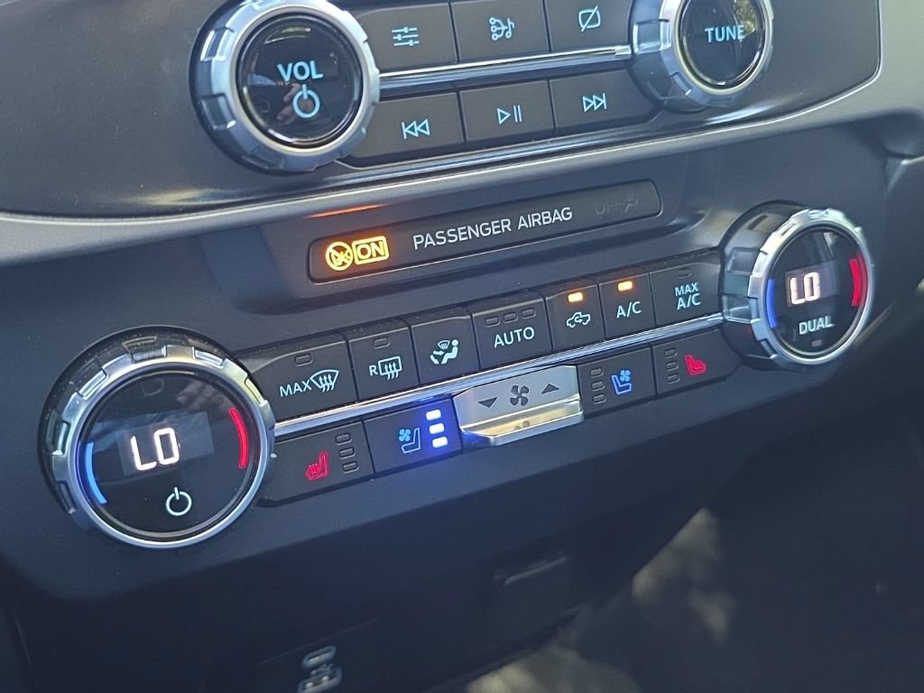 Used 2022 Ford F350 Lariat w/ Lariat Ultimate Package AWD/4WD image 40