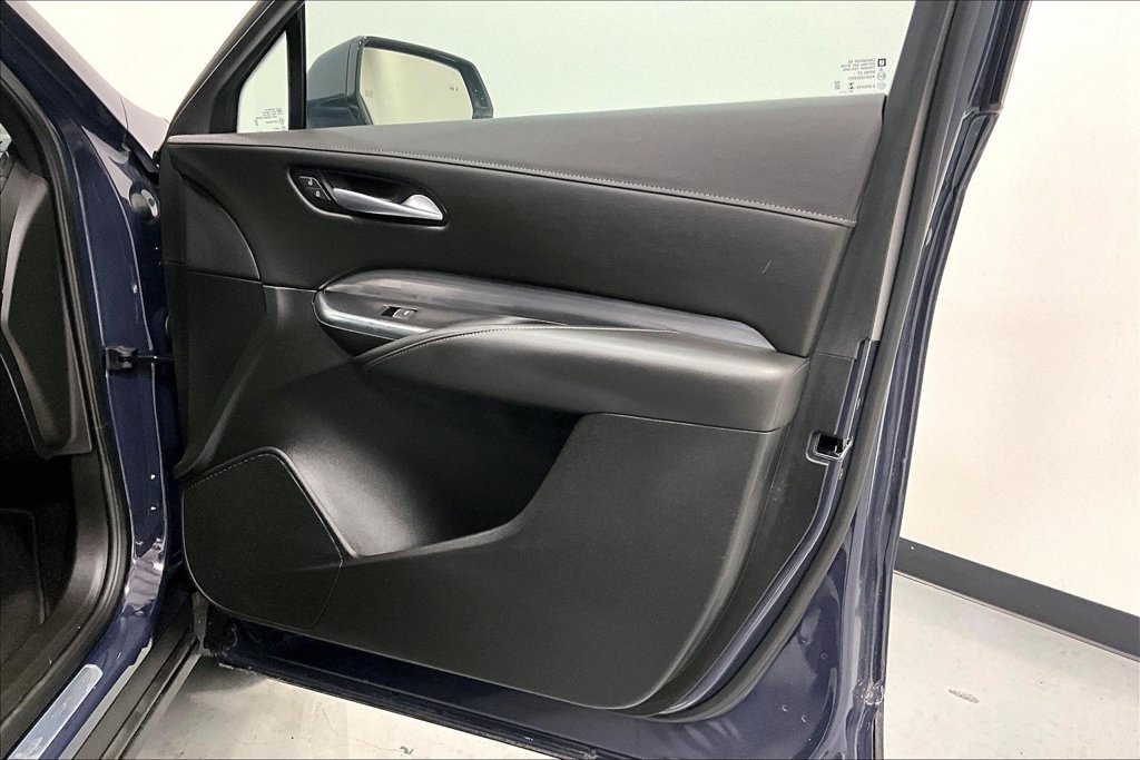 Used 2025 Cadillac XT4 Premium Luxury AWD/4WD image 18