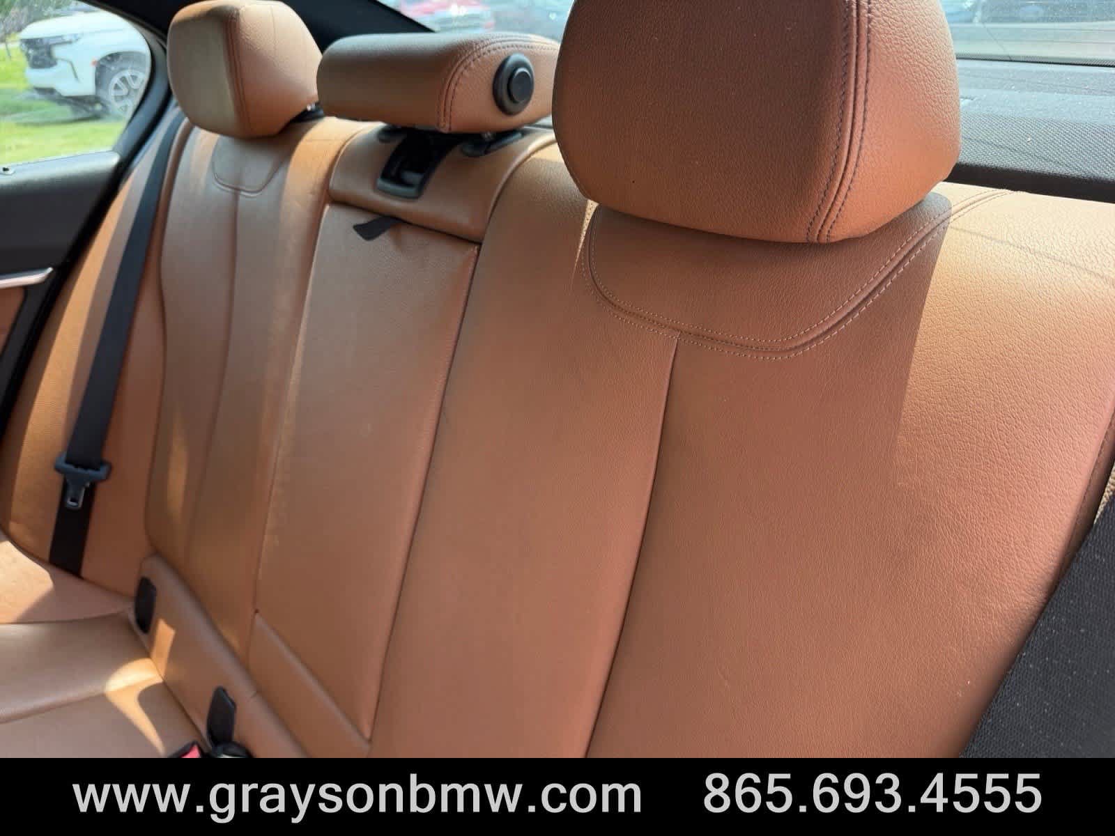 Used 2017 BMW 330i xDrive Sedan AWD/4WD image 16
