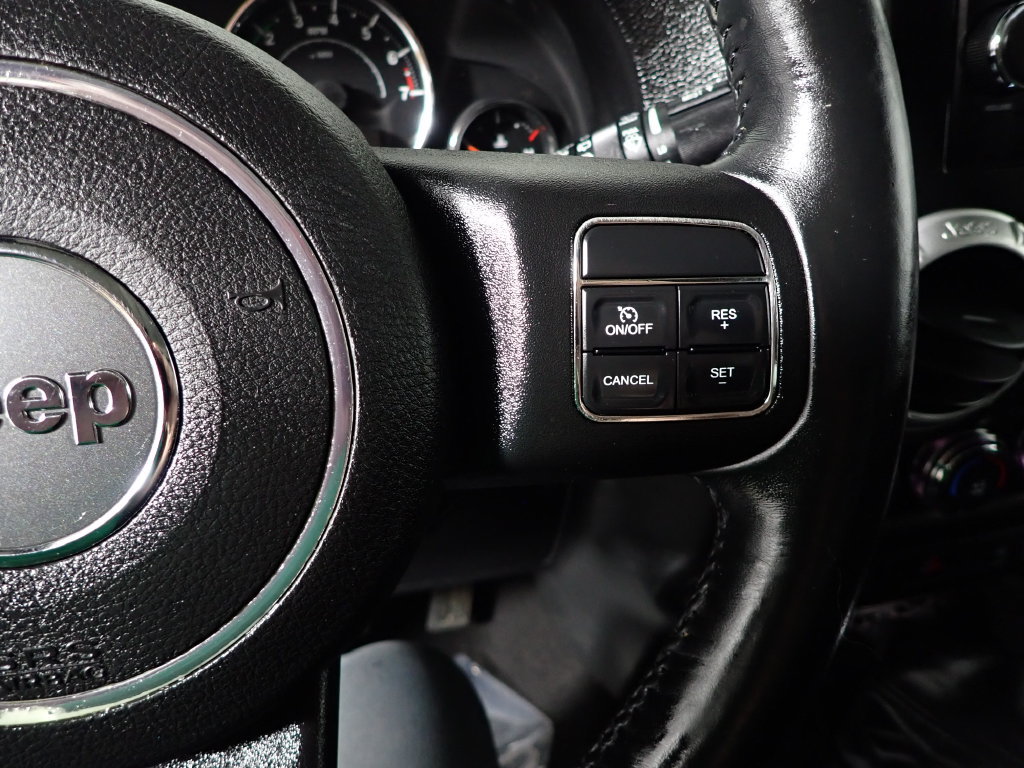 Used 2013 Jeep Wrangler Unlimited Sahara w/ Dual Top Group AWD/4WD image 23