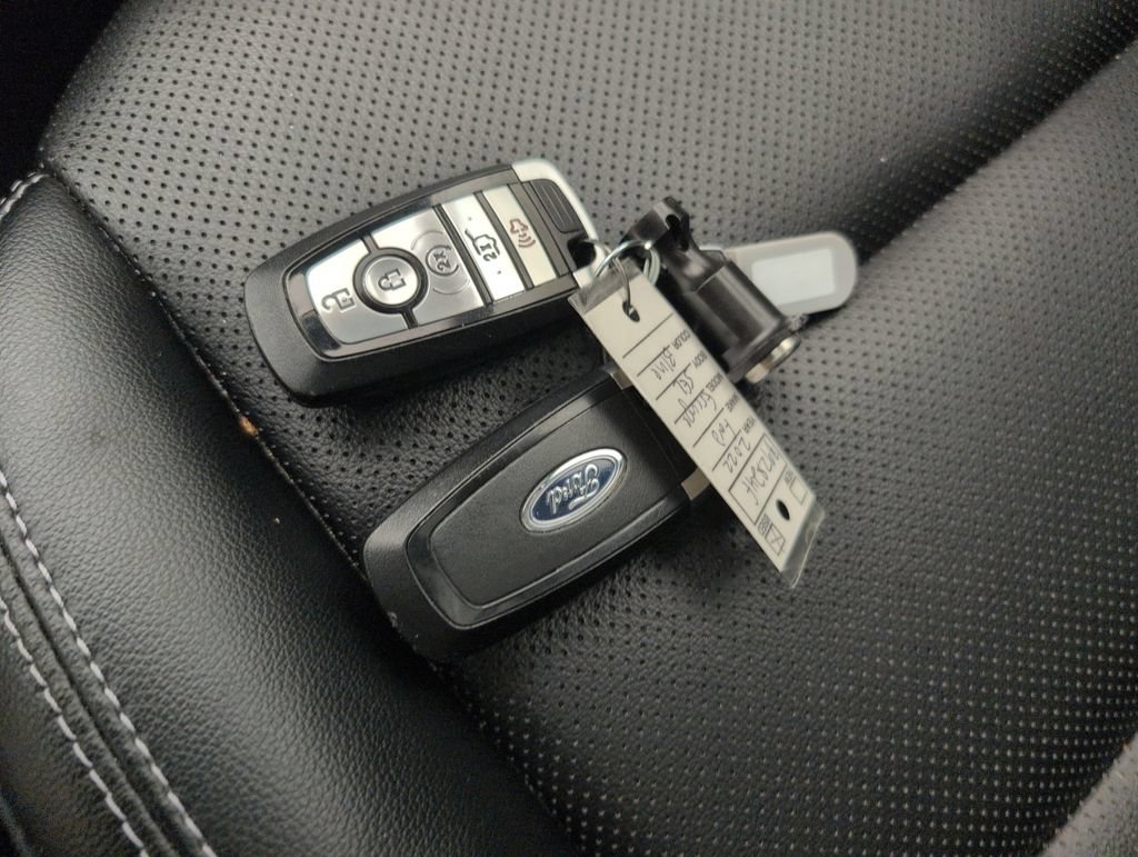 Certified 2022 Ford Escape SEL FWD image 41