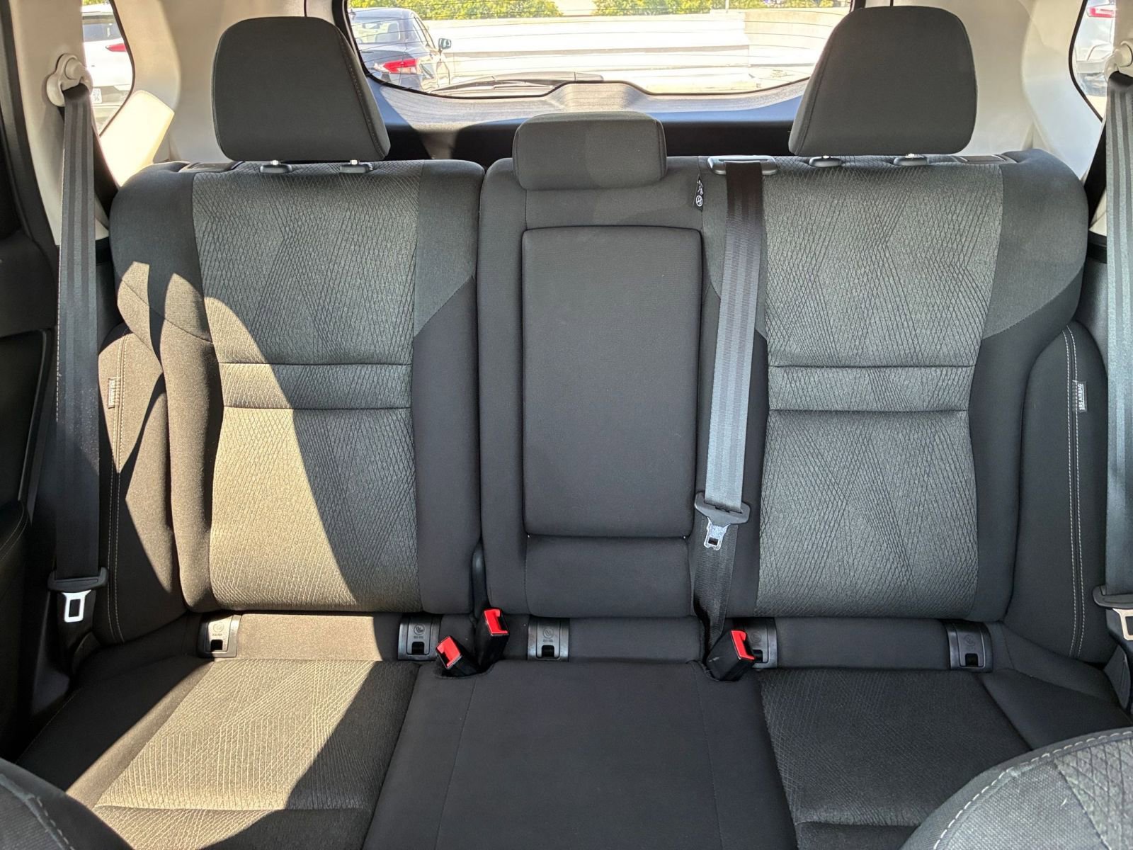 Used 2025 Nissan Rogue SV AWD/4WD image 40