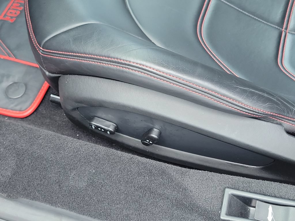 Used 2018 Ferrari 488 GTB RWD image 18