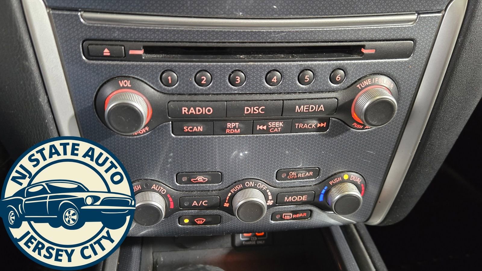 Used 2018 Nissan Pathfinder SL w/ SL Premium Package image 19