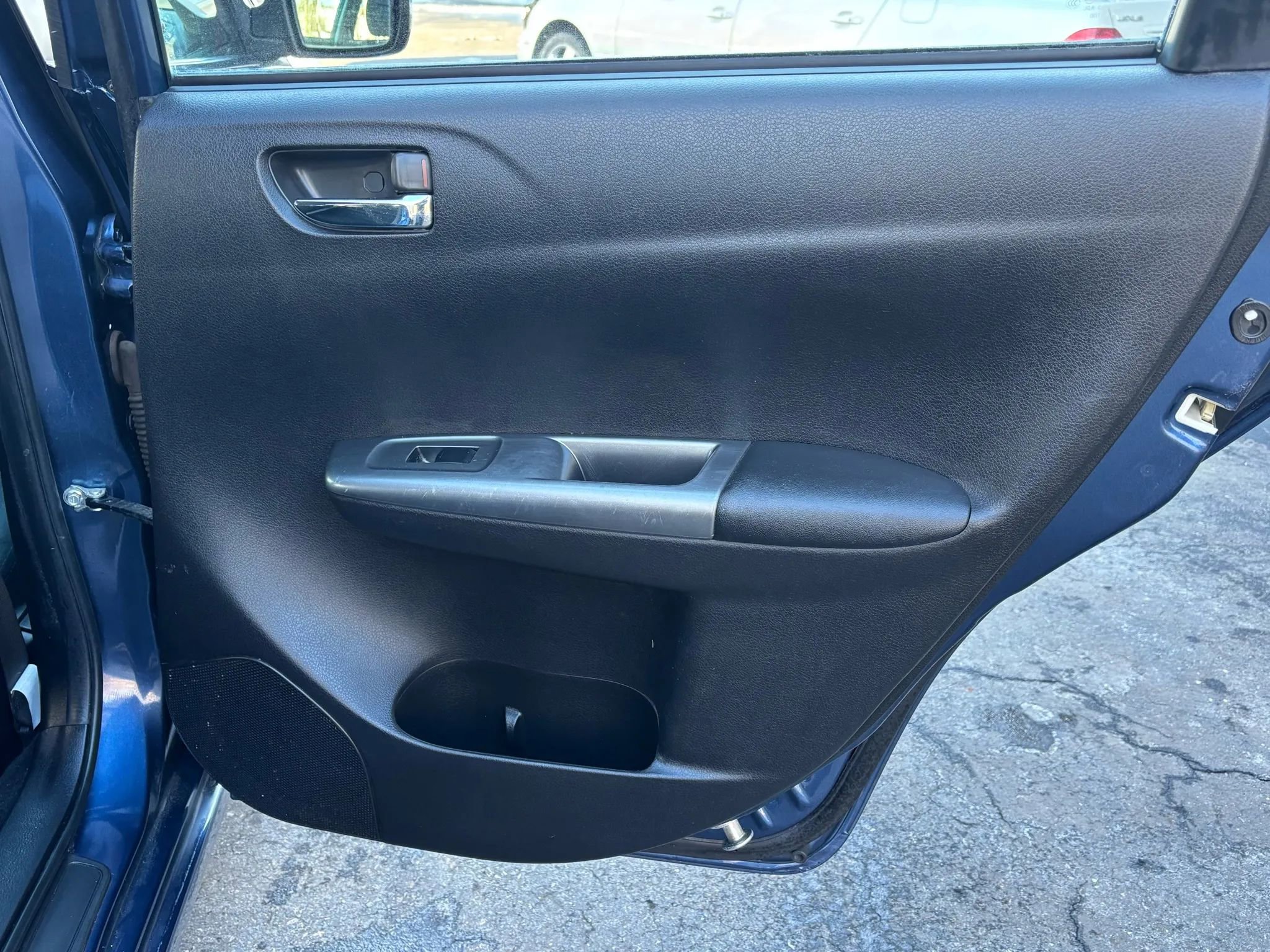 Used 2011 Subaru Impreza 2.5i Premium w/ PWR Moonroof Value Pkg image 15