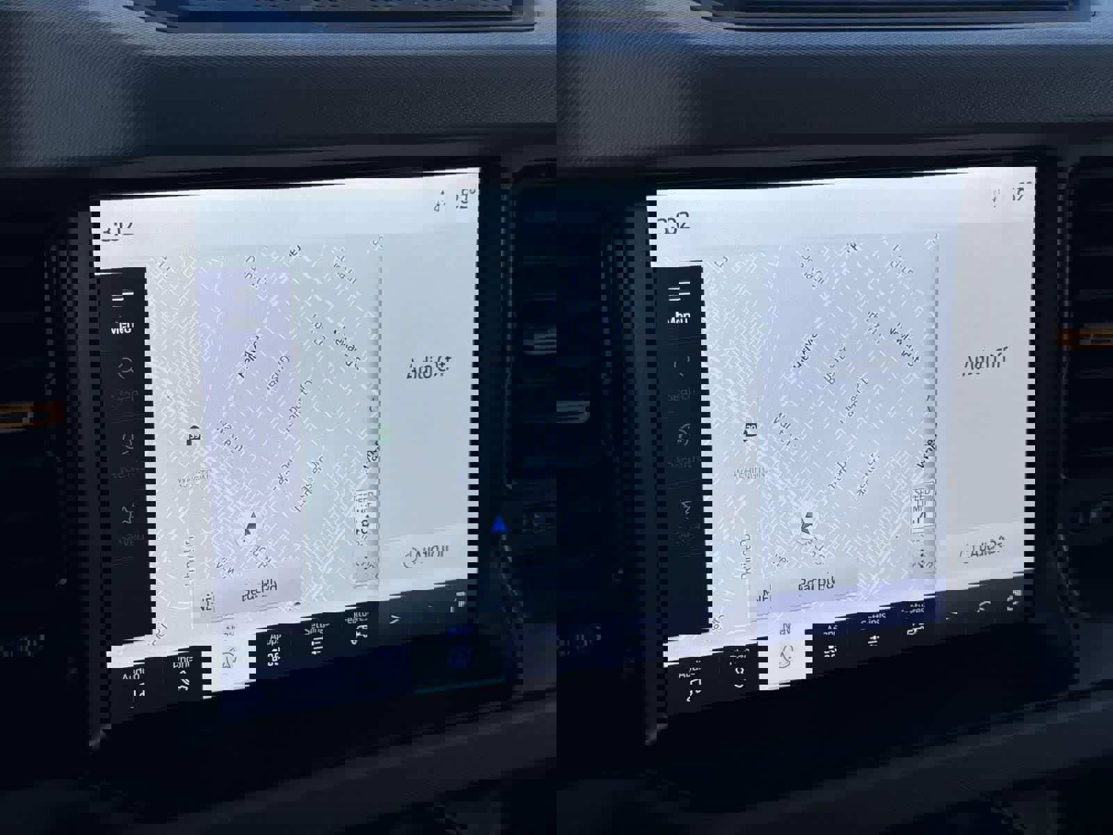 Used 2023 Ford Bronco Badlands image 14