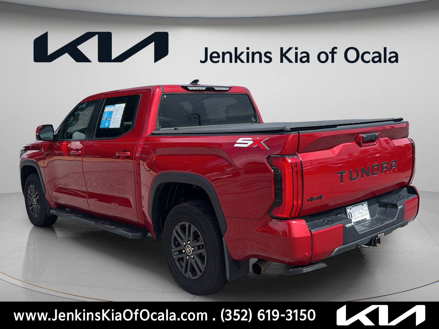 Used 2024 Toyota Tundra SR5 w/ SR5 Convenience Package AWD/4WD image 5