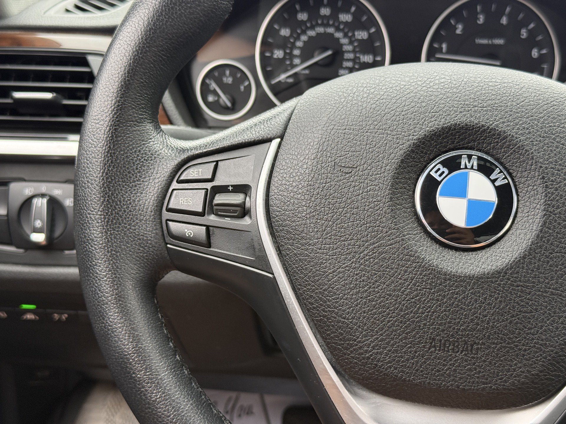Used 2015 BMW 335i xDrive Sedan AWD/4WD image 21