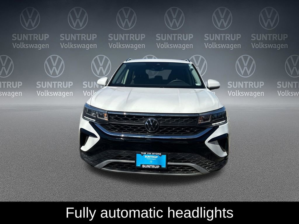 Used 2023 Volkswagen Taos SE FWD image 11